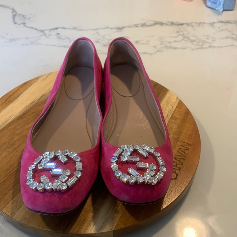 Pink suede Gucci flats with rhinestone buckle size 36.5 fit us size 6.